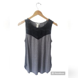 H&M Lace Tank Top. Sleeveless Shirt. Black and Grey. Size Medium